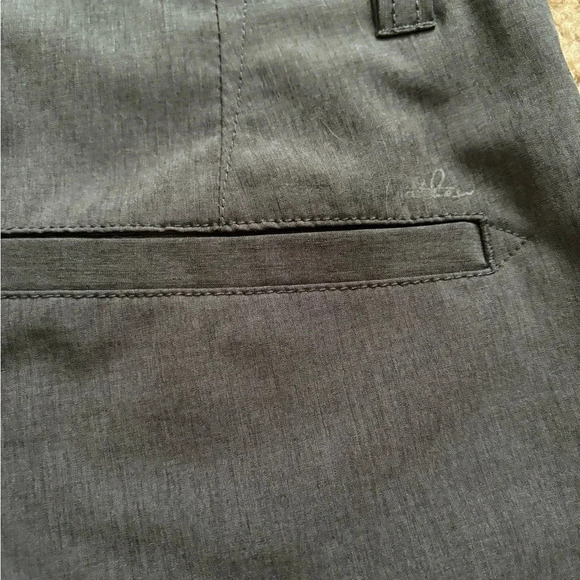 Travis Mathew Men’s Dark Gray Golf Shorts- Size 32 - Picture 4 of 5